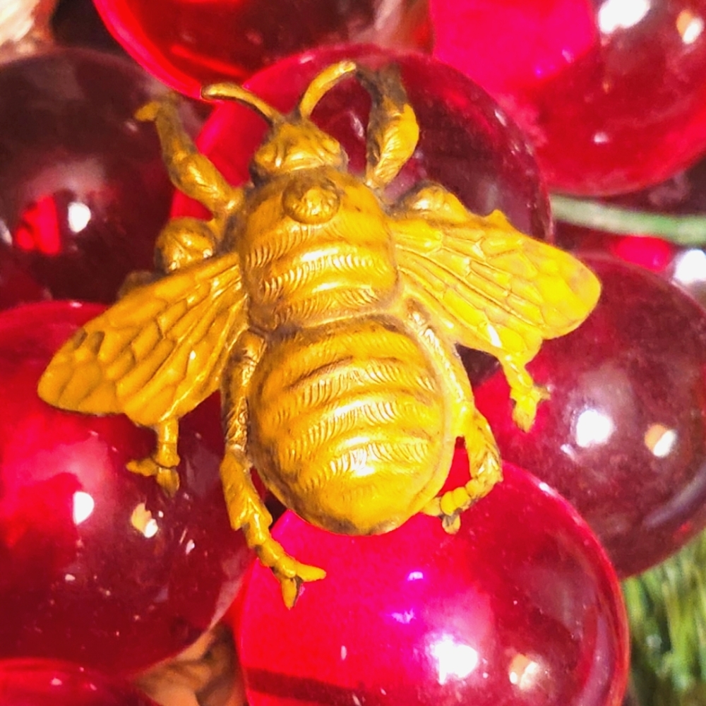 80s BEE Pin JAN MICHAELS SF Insect Bug Scarab Beetle Golden Brass Brooch 2" EVC - Picture 8 of 16